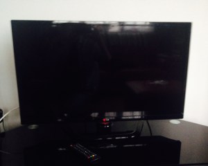 LG TV 23"
